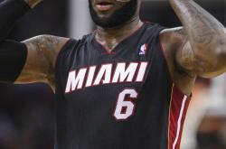 开云体育app-致敬卡鲁索！蒂格戏耍詹黑，编谣言黑詹姆斯后打脸自己！