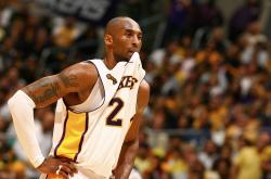 kering-名嘴：科比不配竞争历史第一人！詹姆斯、乔丹等才有资格！