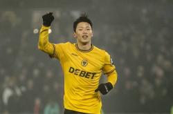 开云体育app-talkSPORT：狼队不愿放拉尔森amp;黄喜灿 接近签赫罗纳中卫克雷吉奇