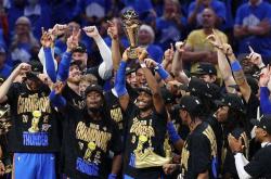 开云体育网址-俄克拉荷马雷霆势不可挡，东部缺乏对手实力