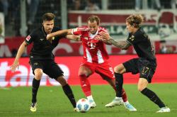 kering-德甲综合 | 拜仁险胜奥格斯堡