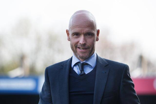 内维尔觉得滕哈赫也许适合瓦伦西亚,多特蒙德可以考察索圣