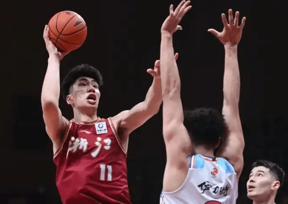 又一位中国球员离开CBA留洋!对位杨瀚森不落下风,彻底打出自信