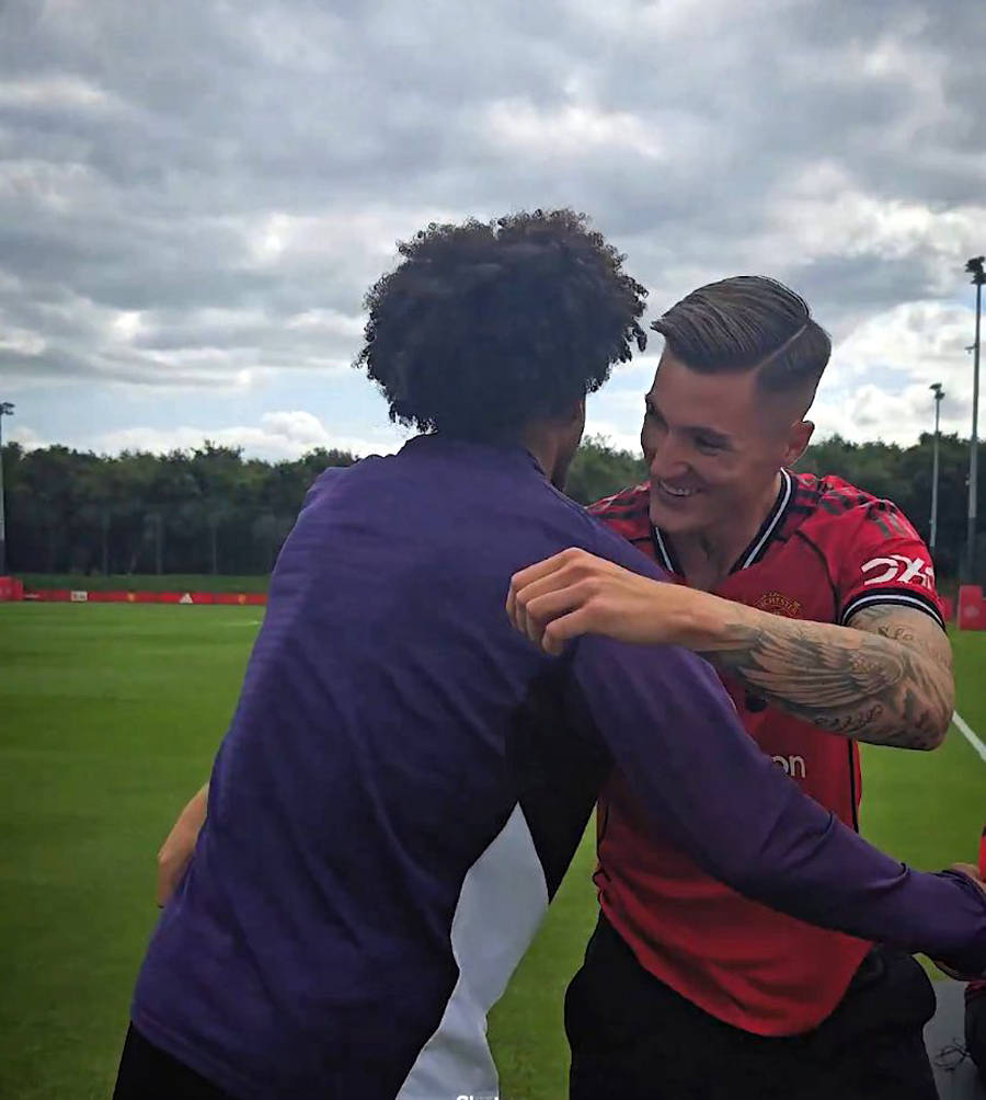 曼联战阿森纳谢什科可争首发!阿莫林安排闭门热身赛,奥纳纳也参与