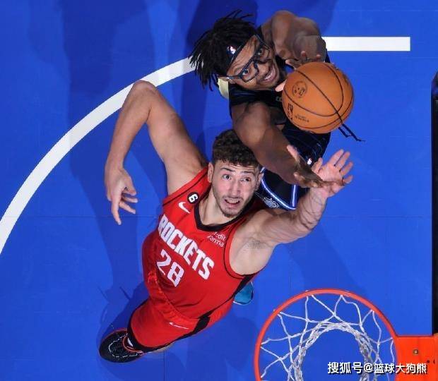 认可双塔战术！火箭队核心喊话乌度卡，亚当斯该获重用？感谢申京送大礼