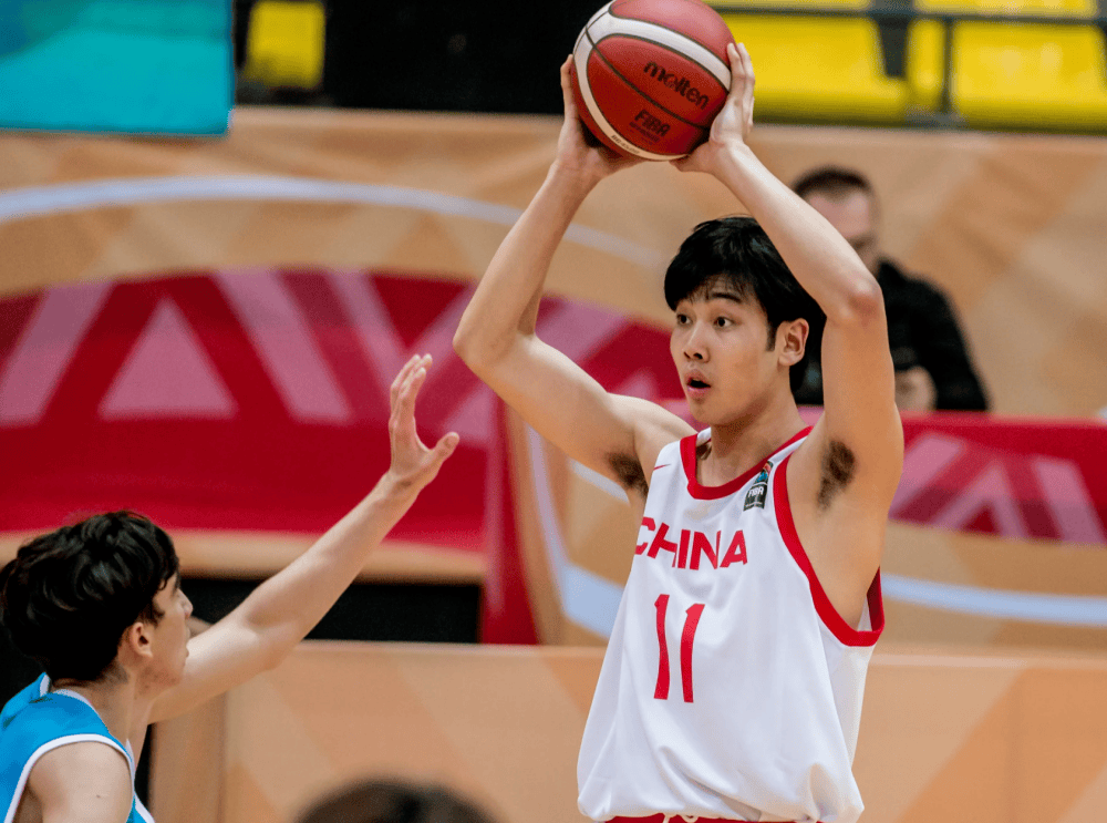 下一个来自中国的NBA首轮秀?不是王俊杰,世界杯场均15+5,才18岁