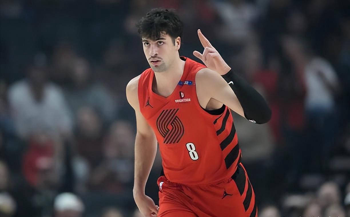 波特兰开拓者新锐球星期待与利拉德携手合作