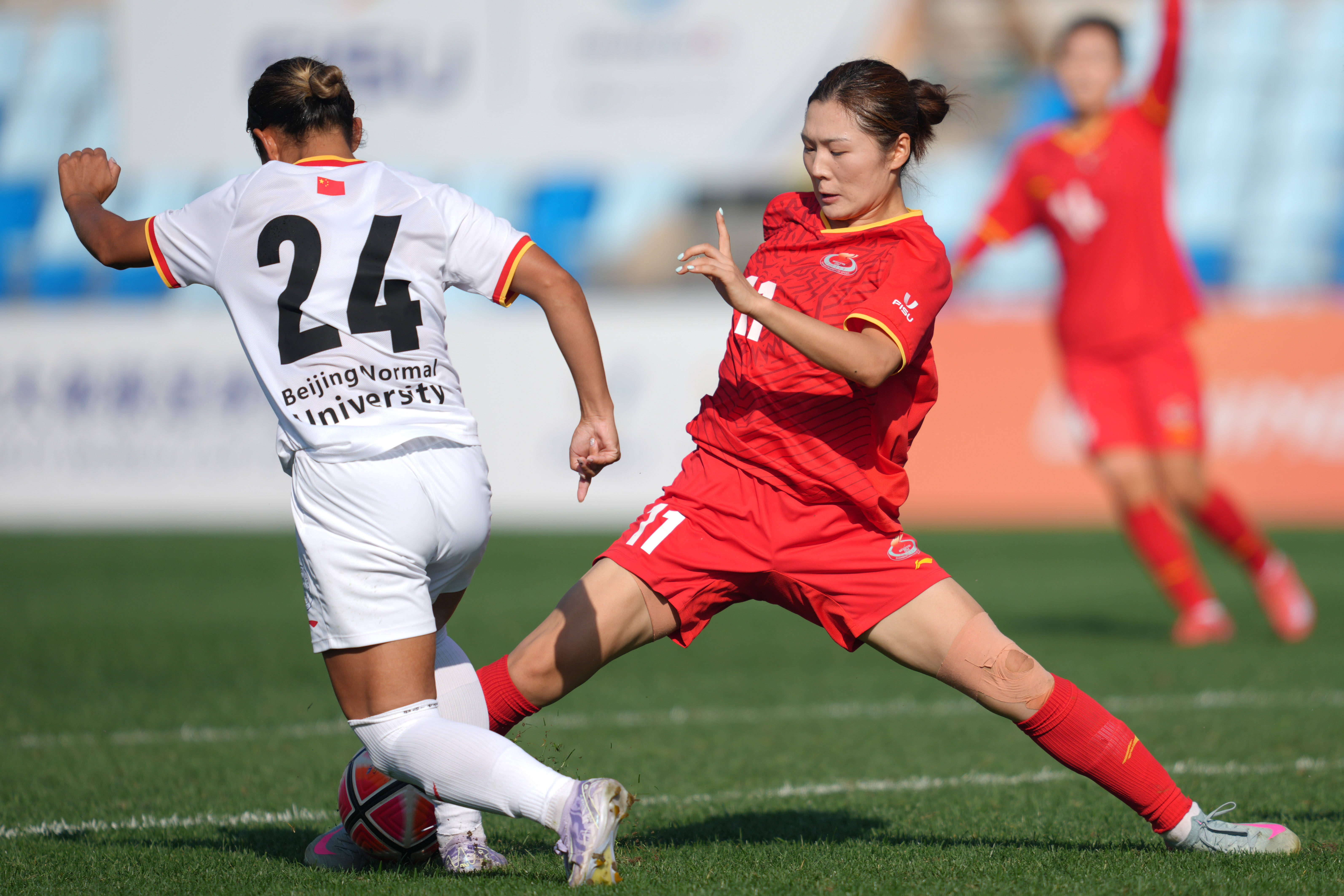 （体育）足球——国际大体联足球世界杯：上海体育大学女足晋级决赛