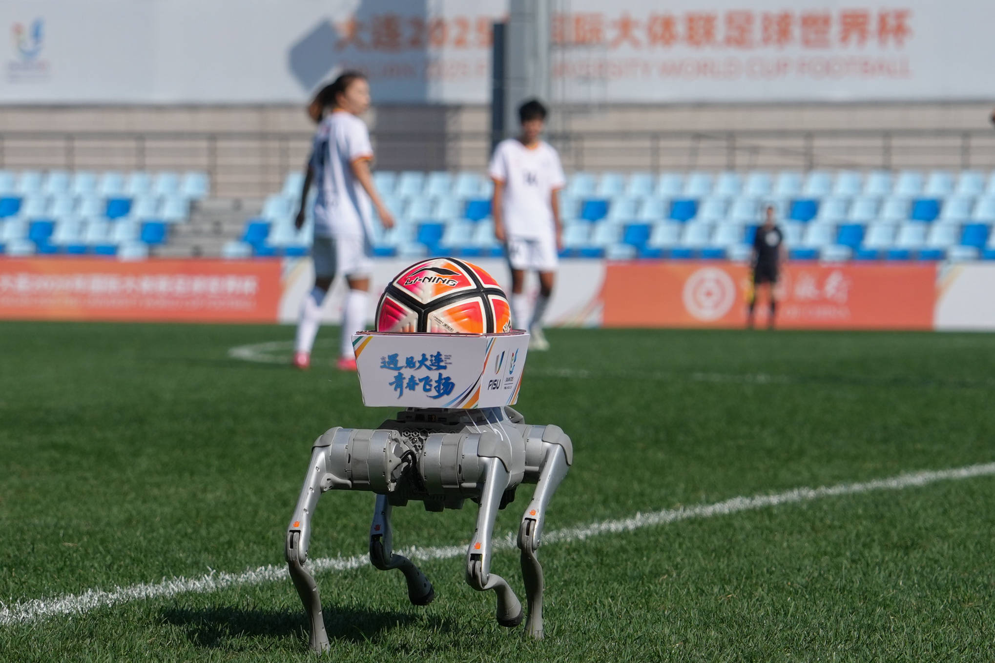 （体育）足球——国际大体联足球世界杯：上海体育大学女足晋级决赛